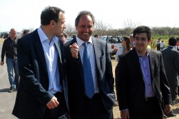 Scioli recibió a los vecinos inundados de La Plata