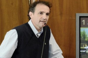 Katopodis le pidió a Massa que se abra al debate