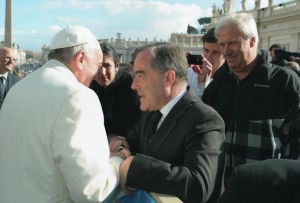 El rector de la Universidad Catolica fue recibido por el Papa