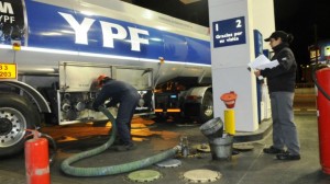 El Gobierno confirmó que Repsol aprobó el acuerdo por YPF