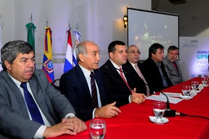 Salvador, ante parlamentarios del Mercosur, habló de «expectativas» para Argentina