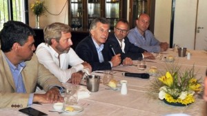 Macri y un asado de campaña bonaerense, con 14 intendentes propios