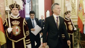 Macri, en España, admitió que la pobreza en Argentina “es inaceptable”